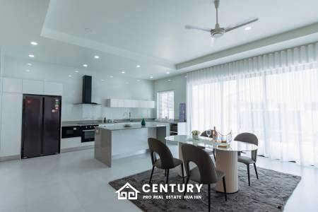 720 Kvm 3 Seng 3 Bad Villa for Salg