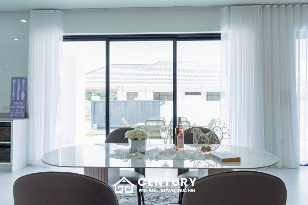 720 Kvm 3 Seng 3 Bad Villa for Salg