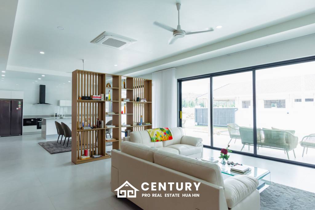 720 Kvm 3 Seng 3 Bad Villa for Salg