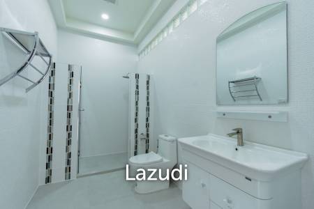 New Modern Pool villa in Wang Phong Pran Buri – Villa de L'Amitie