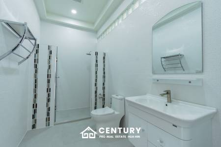 720 Kvm 3 Seng 3 Bad Villa for Salg