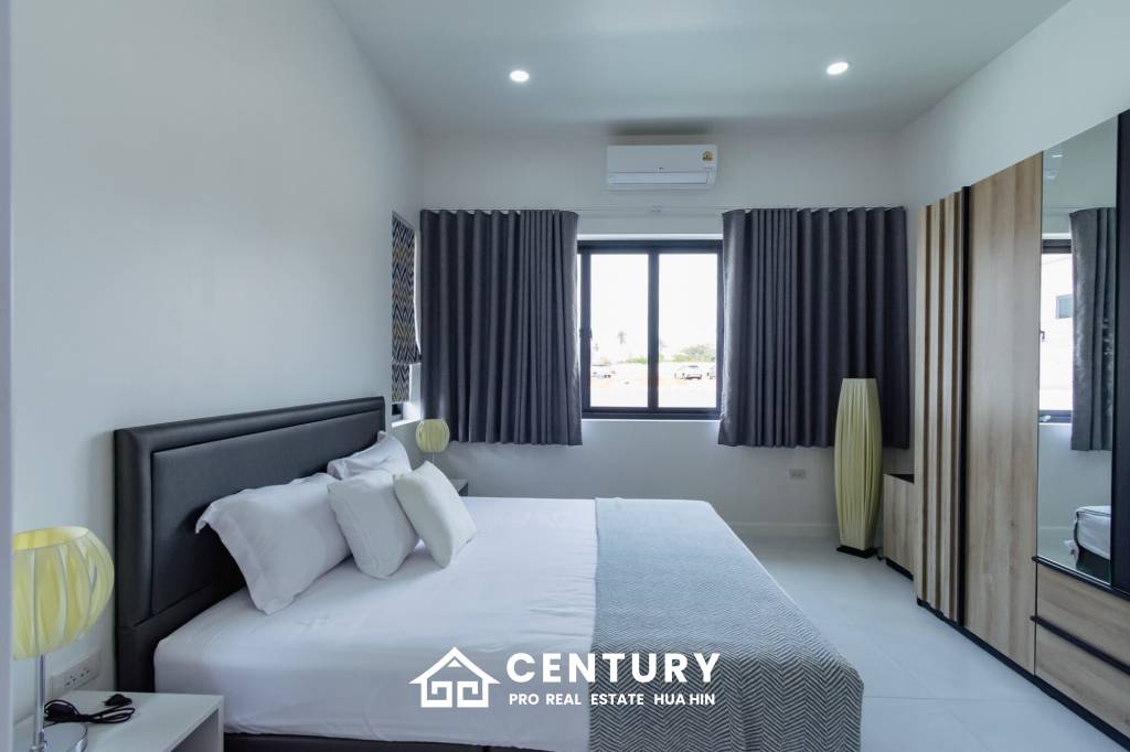 720 Kvm 3 Seng 3 Bad Villa for Salg