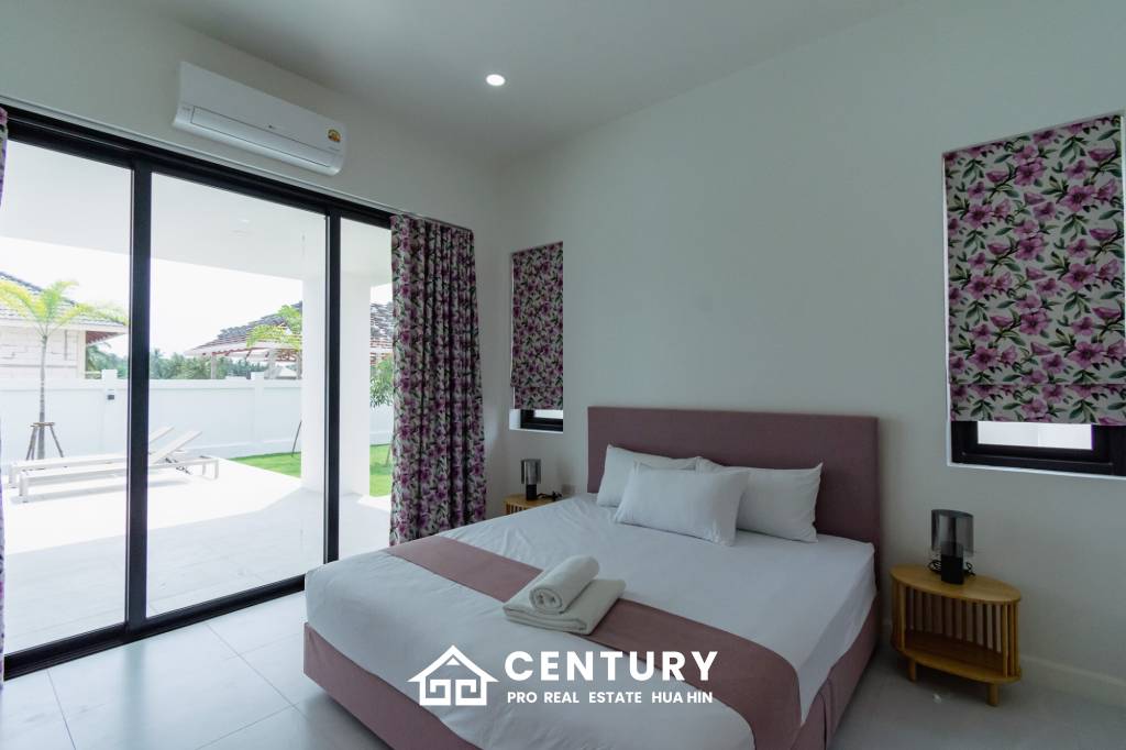 720 Kvm 3 Seng 3 Bad Villa for Salg