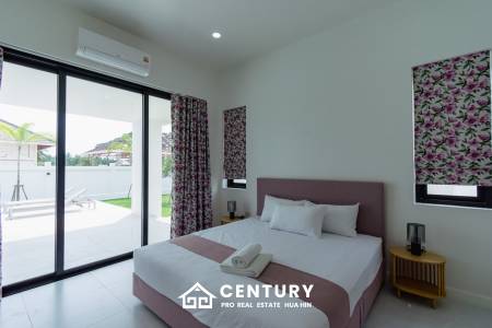 720 Kvm 3 Seng 3 Bad Villa for Salg