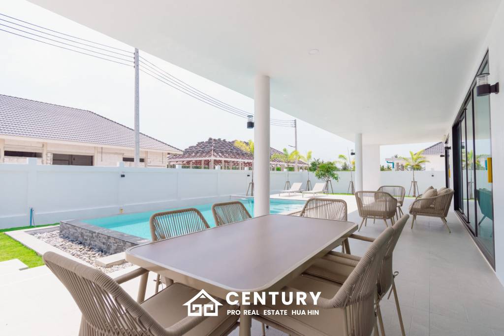 720 Kvm 3 Seng 3 Bad Villa for Salg