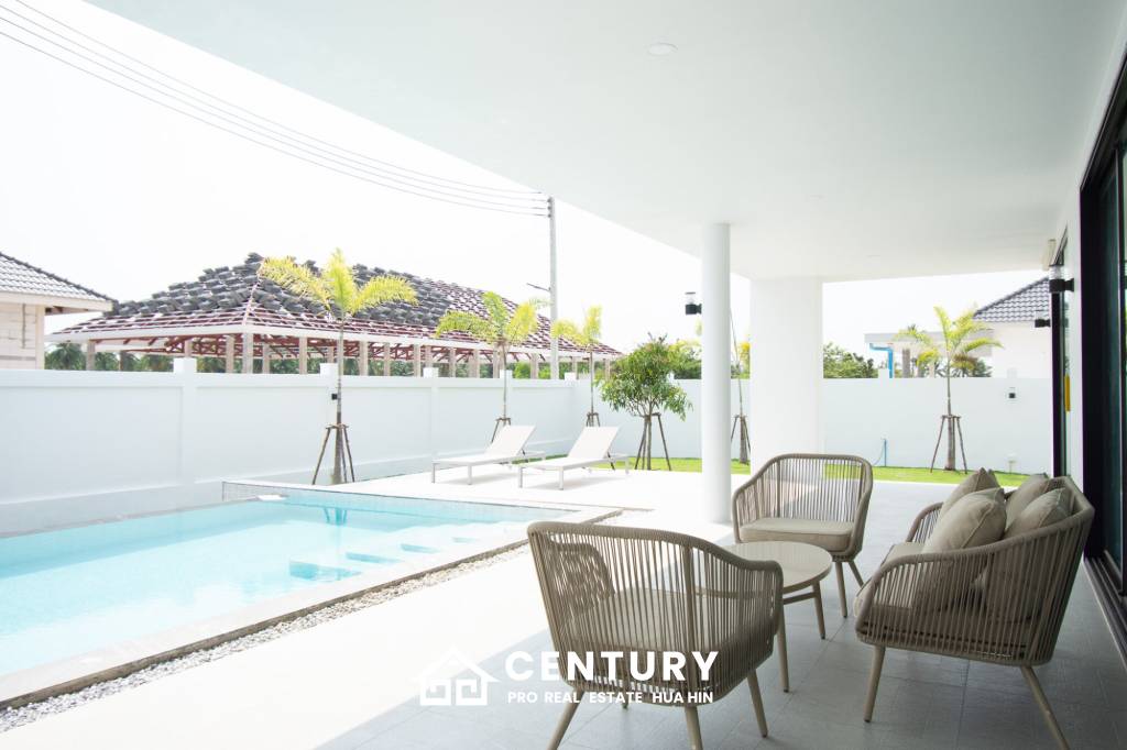 720 Kvm 3 Seng 3 Bad Villa for Salg