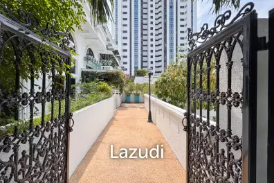 265 Sqm 4 Bed 4 Bath  Kiarti Thanee City Mansion