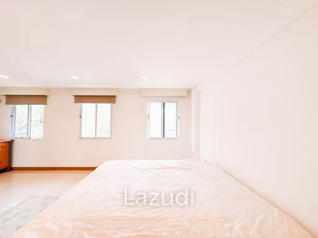 265 Sqm 4 Bed 4 Bath  Kiarti Thanee City Mansion