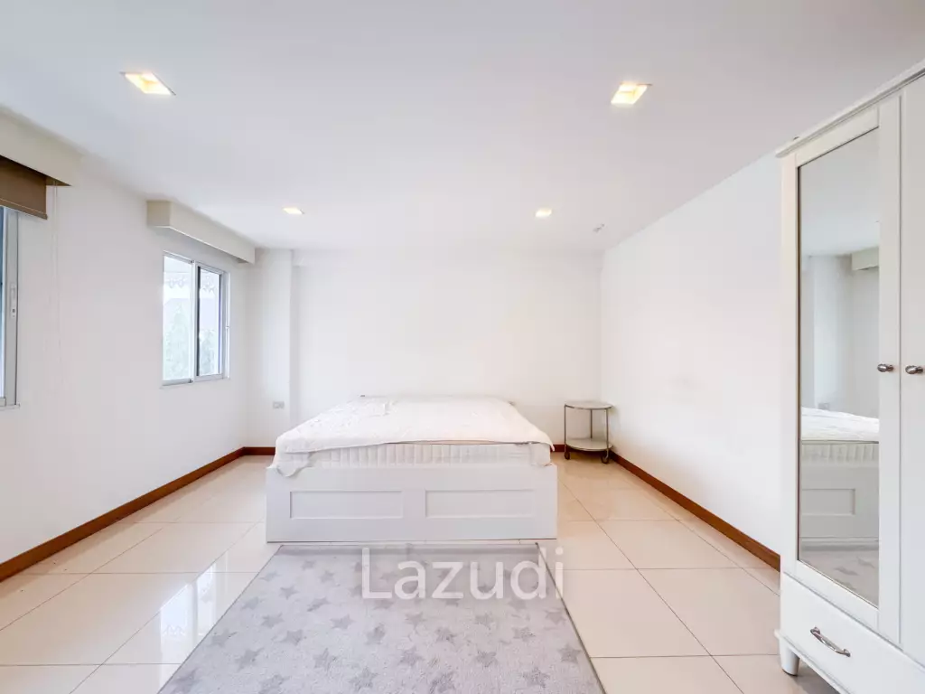 265 Sqm 4 Bed 4 Bath  Kiarti Thanee City Mansion