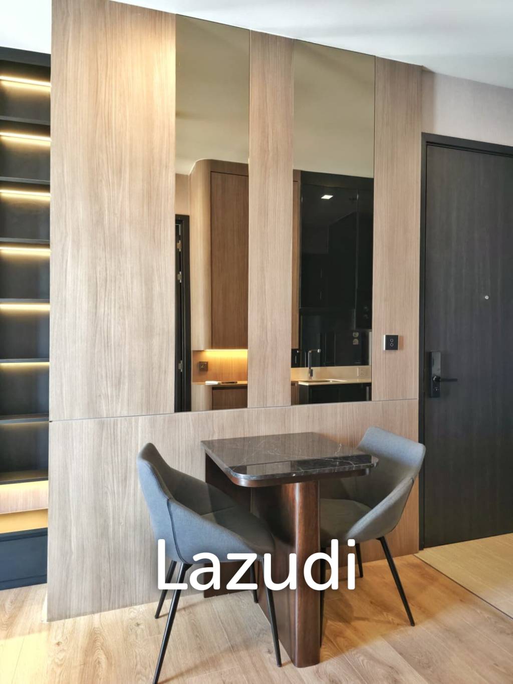 35 sqm 1 Bedroom Condo on 15th Floor at Noble Around Ari