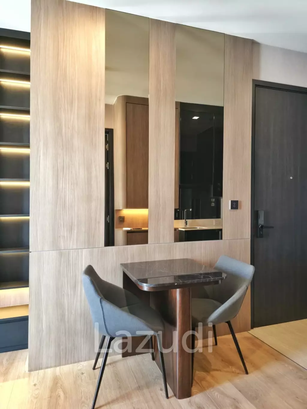 35 sqm 1 Bedroom Condo on 15th Floor at Noble Around Ari