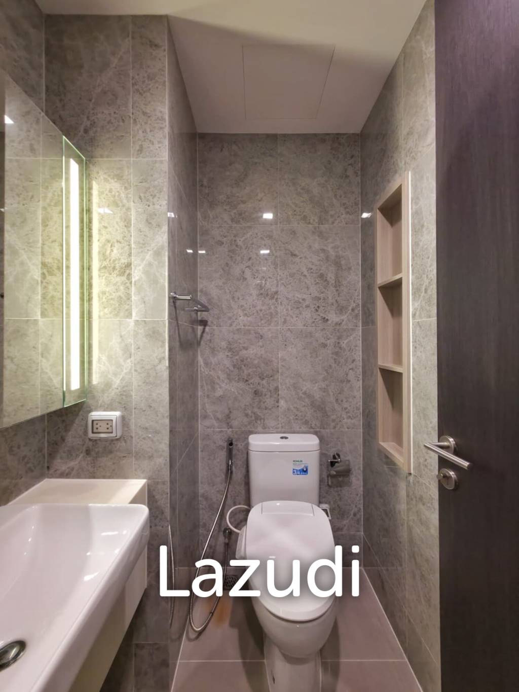 35 sqm 1 Bedroom Condo on 15th Floor at Noble Around Ari