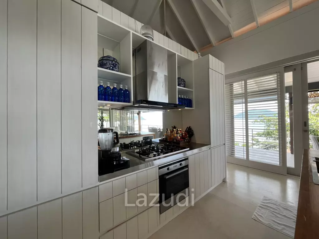 Incredible 6-Bed Waterfront Villa with 96m of Ocean-Frontage