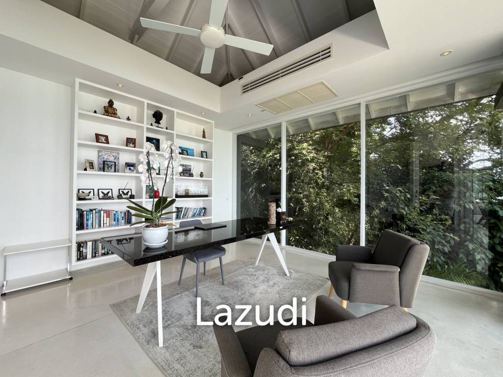 Incredible 6-Bed Waterfront Villa with 96m of Ocean-Frontage