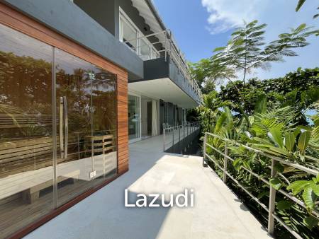 Incredible 6-Bed Waterfront Villa with 96m of Ocean-Frontage