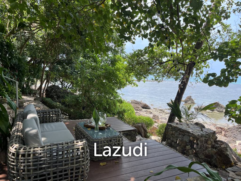 Incredible 6-Bed Waterfront Villa with 96m of Ocean-Frontage