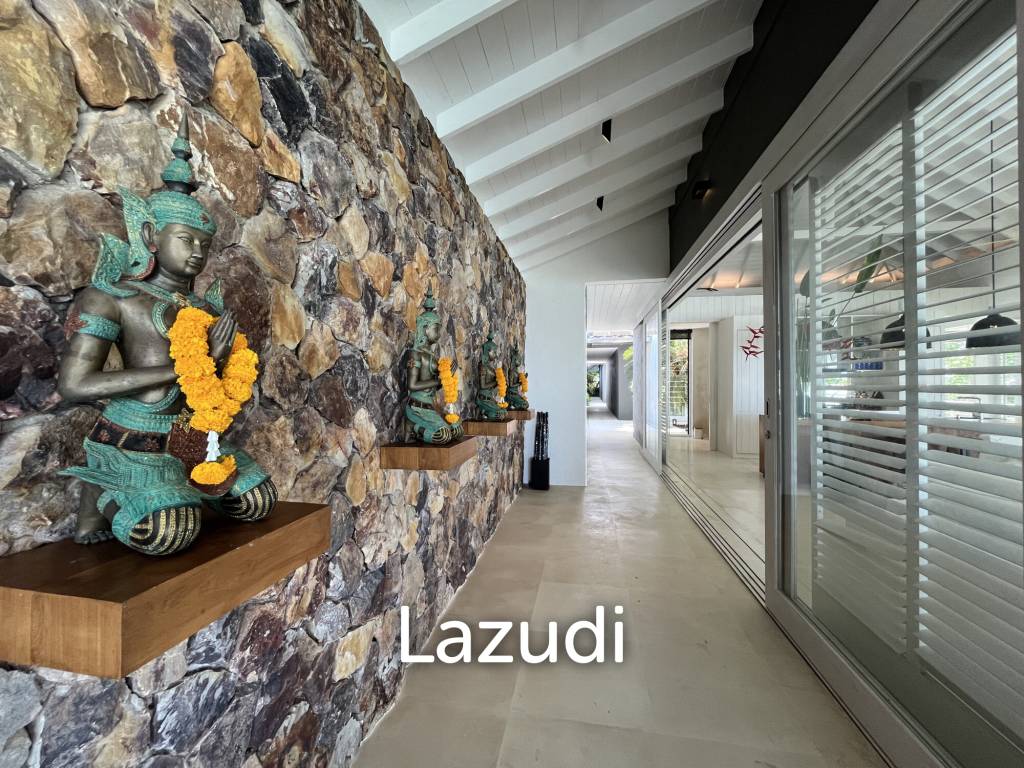 Incredible 6-Bed Waterfront Villa with 96m of Ocean-Frontage