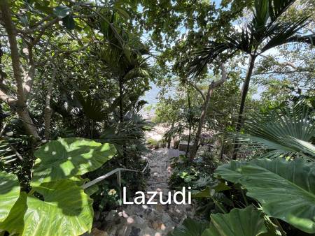 Incredible 6-Bed Waterfront Villa with 96m of Ocean-Frontage