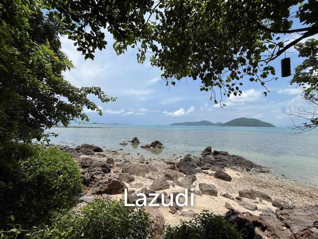 Incredible 6-Bed Waterfront Villa with 96m of Ocean-Frontage