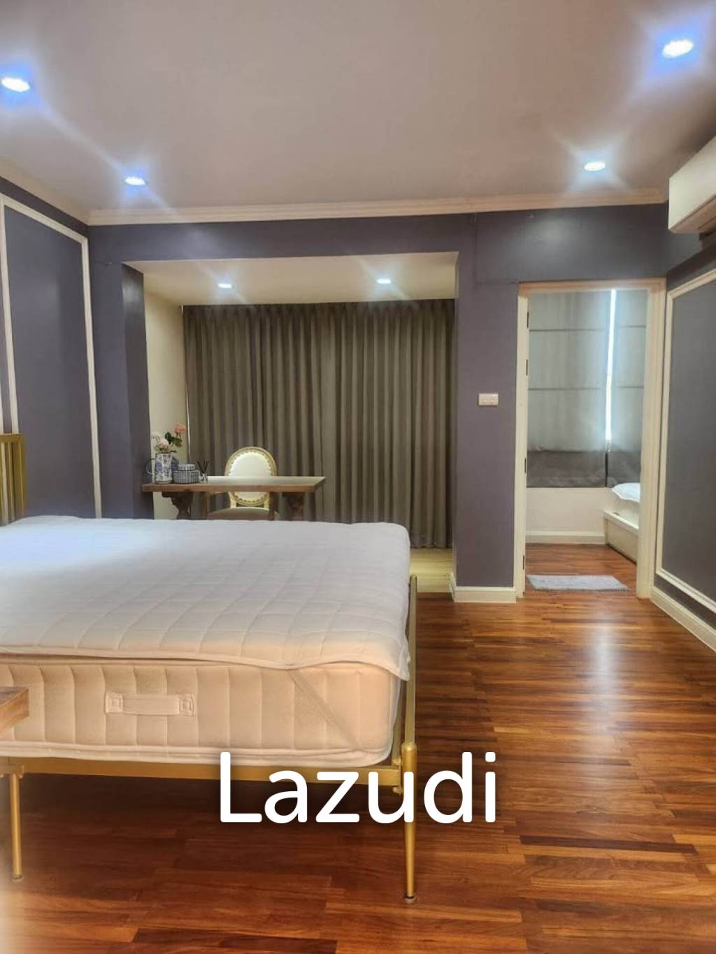 400 sqm townhouse in Chong Nonsi Yan Nawa with pool access