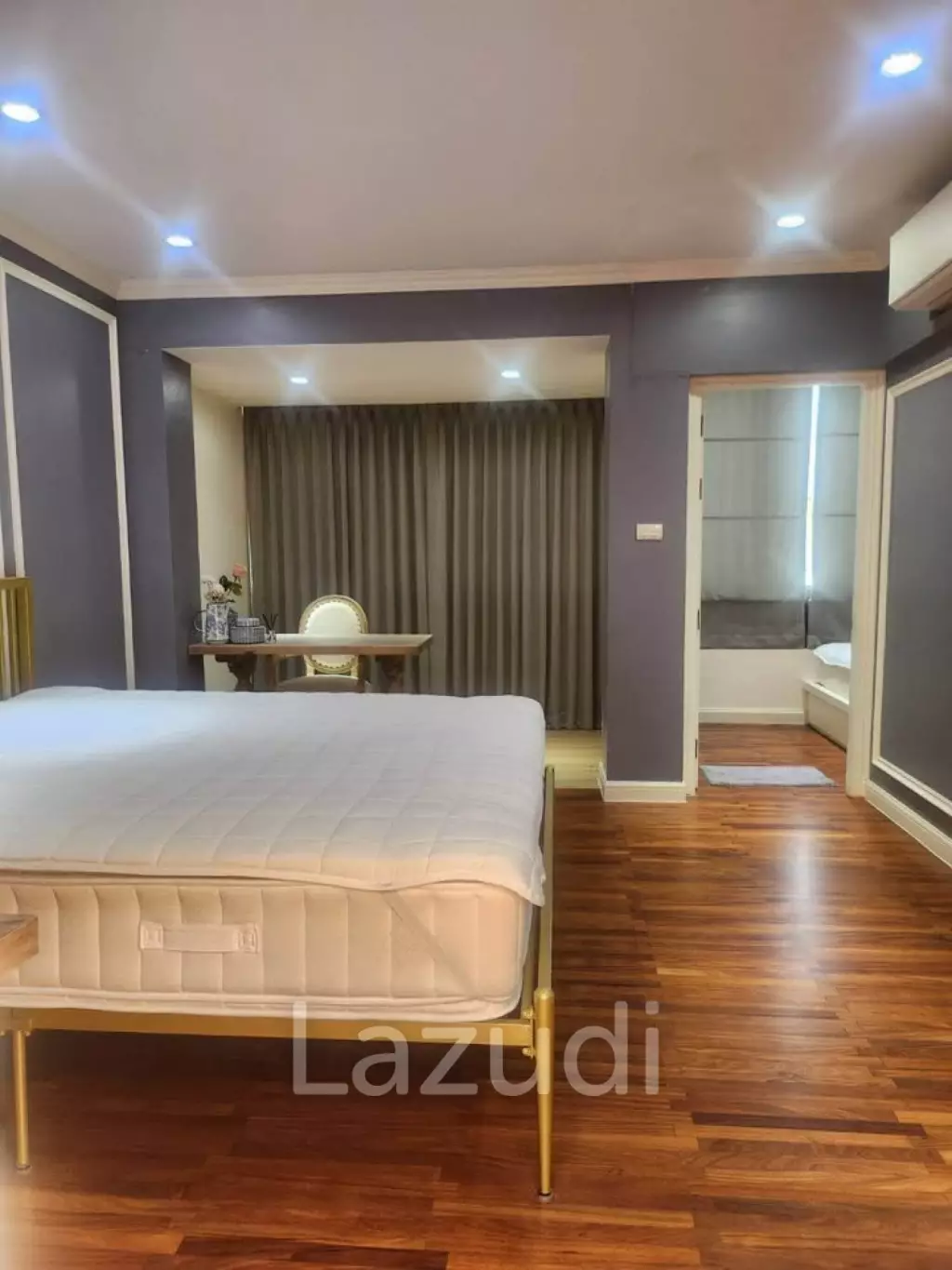 400 sqm townhouse in Chong Nonsi Yan Nawa with pool access