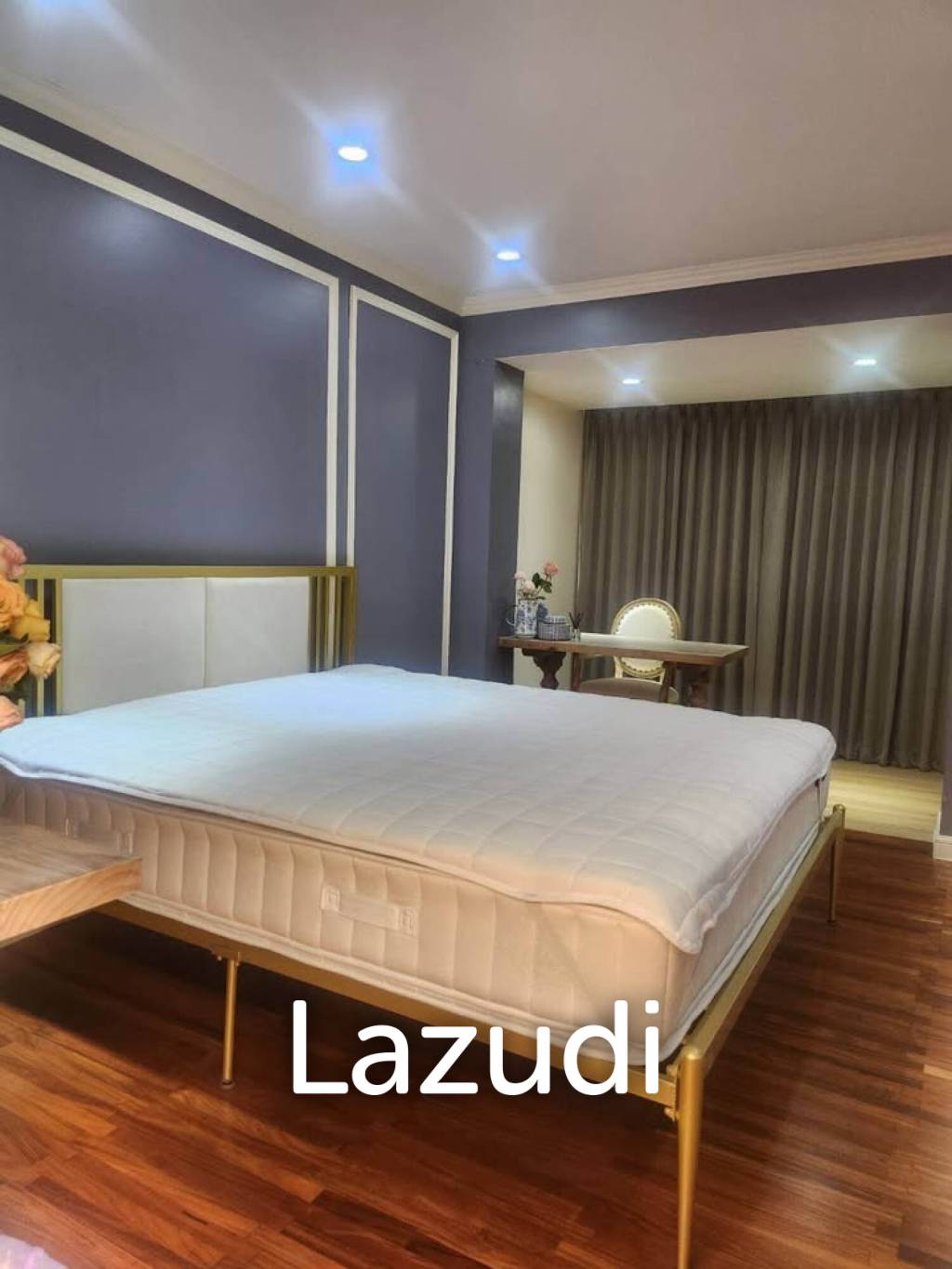 400 sqm townhouse in Chong Nonsi Yan Nawa with pool access