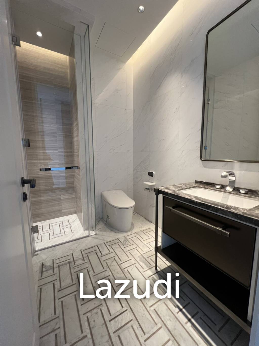 Luxury 3-Bedroom Condo with Stunning City Views for Sale in the Heart of Bangkok