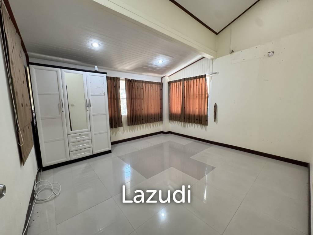4 Bedroom 4 Bathroom 240 SQ.M. Jomtien Beach Paradise