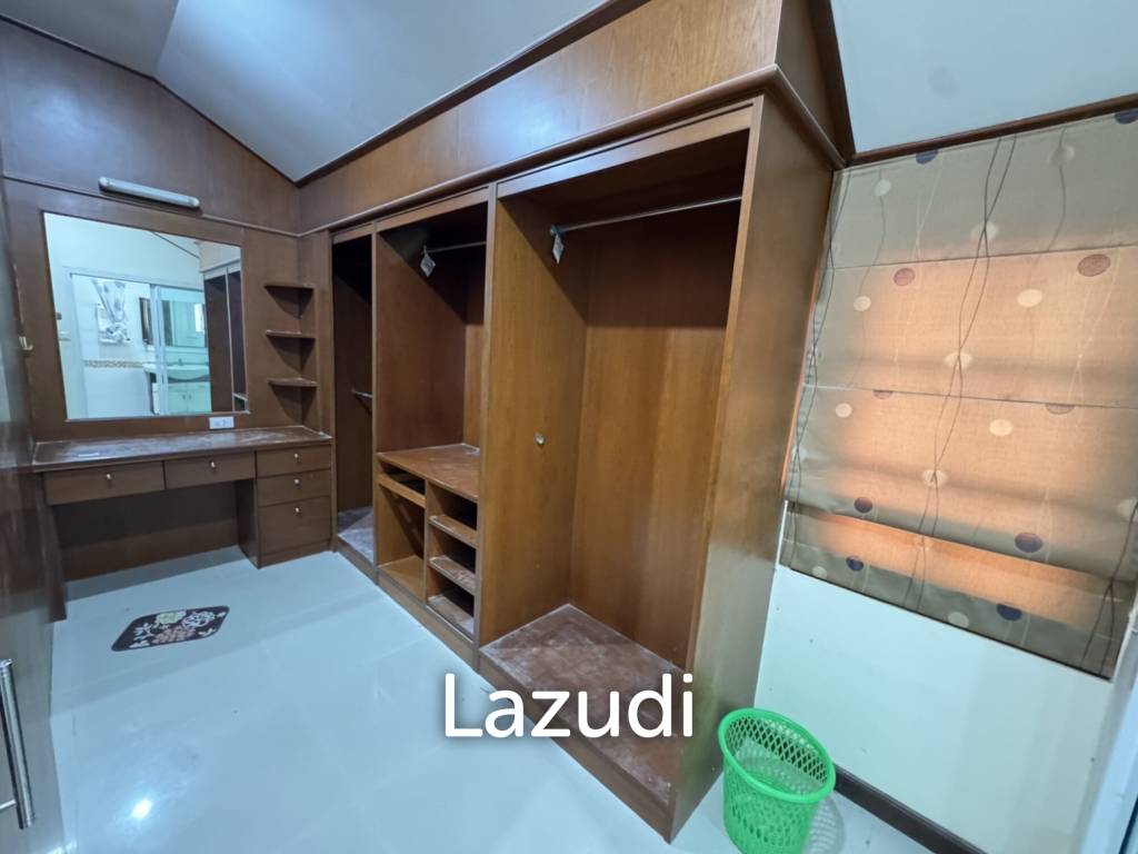 4 Bedroom 4 Bathroom 240 SQ.M. Jomtien Beach Paradise