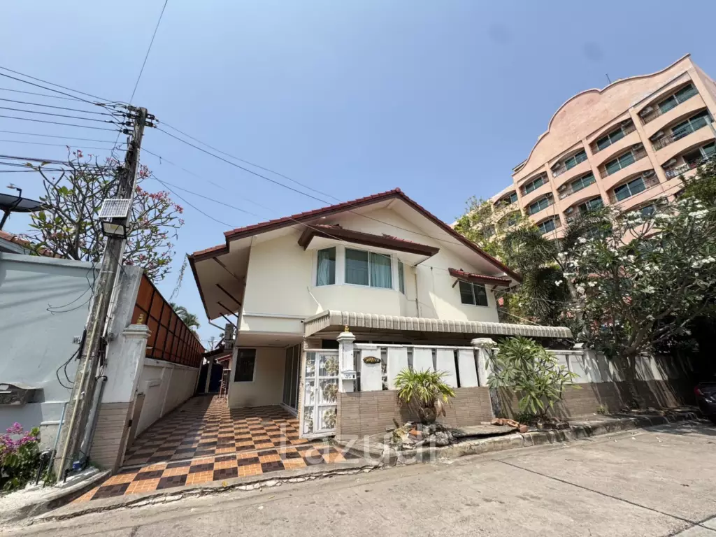 4 Bedroom 4 Bathroom 240 SQ.M. Jomtien Beach Paradise