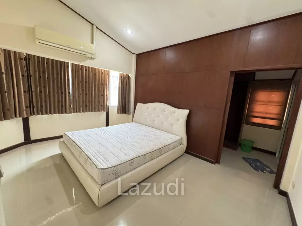 4 Bedroom 4 Bathroom 240 SQ.M. Jomtien Beach Paradise