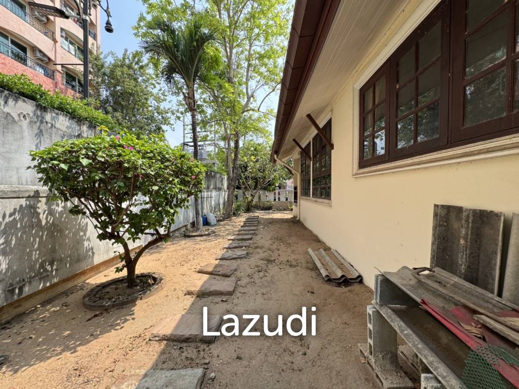 4 Bedroom 4 Bathroom 240 SQ.M. Jomtien Beach Paradise