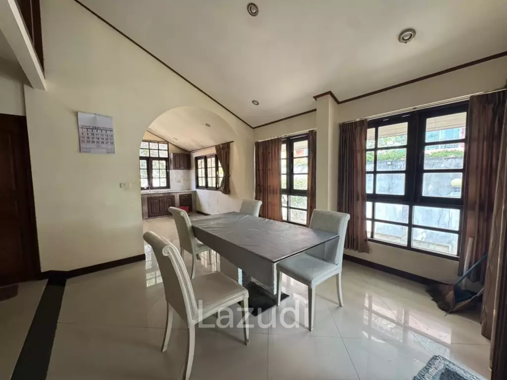 4 Bedroom 4 Bathroom 240 SQ.M. Jomtien Beach Paradise