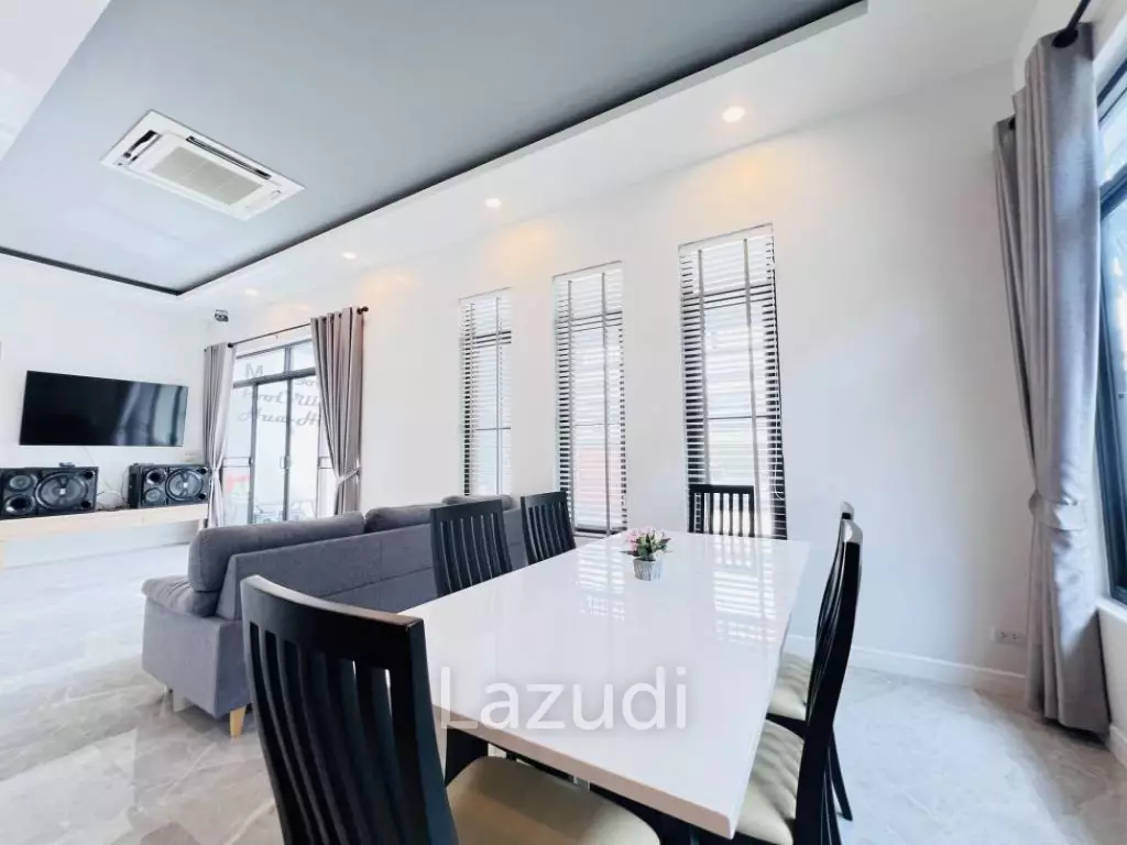 Modern 200 sqm Pool Villa in Cha Am Phetchaburi