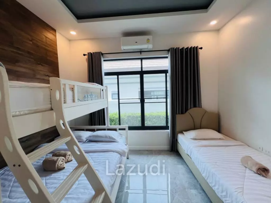 Modern 200 sqm Pool Villa in Cha Am Phetchaburi