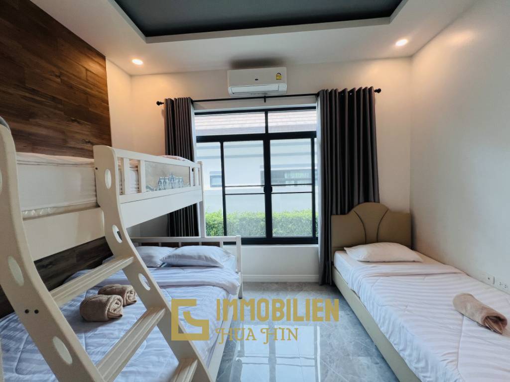 privater Pool / 3 Schlafzimmer + 2 Badezimmer / voll möbliert