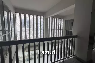 2000 sqm 6-storey corner commercial building in Wat Sommanat Bangkok