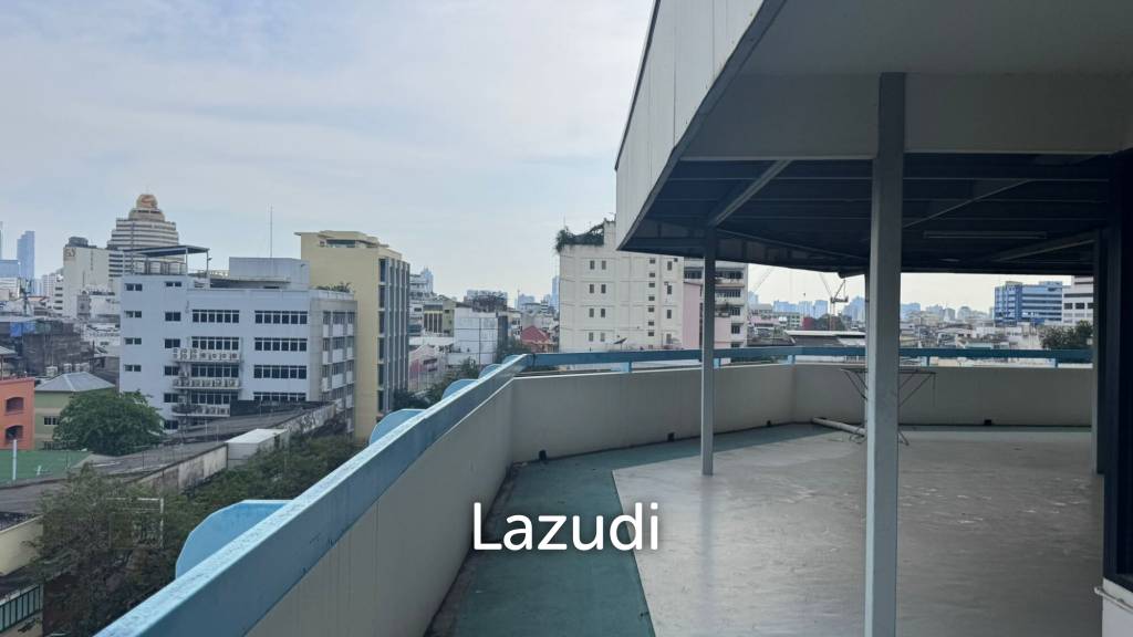 2000 sqm 6-storey corner commercial building in Wat Sommanat Bangkok