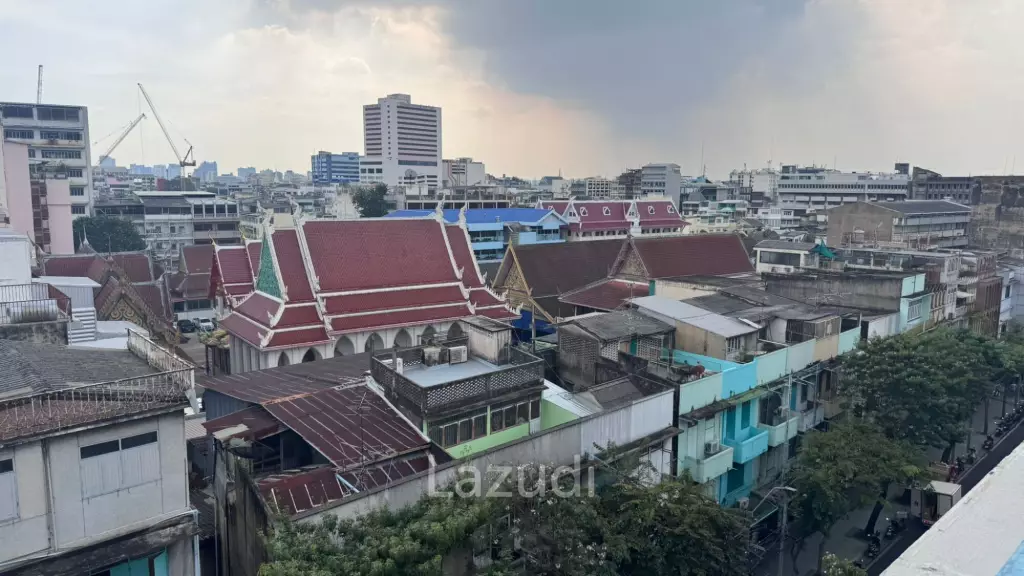 2000 sqm 6-storey corner commercial building in Wat Sommanat Bangkok