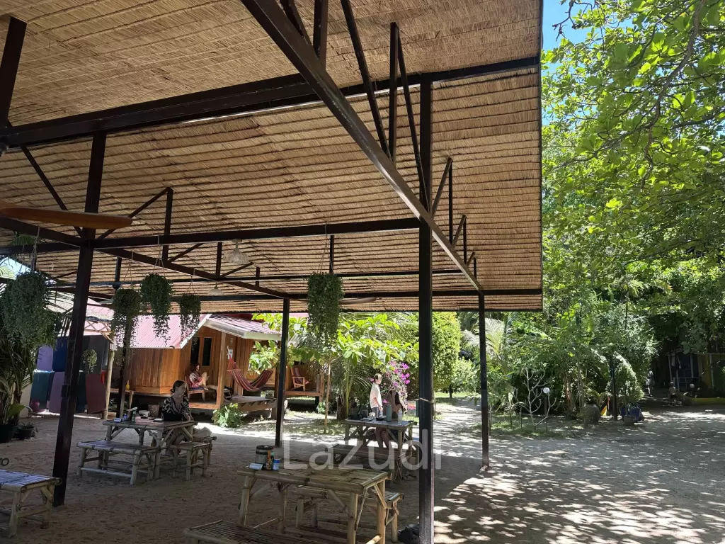 Beachfront Resort – 17 Bungalows – Tong Sala