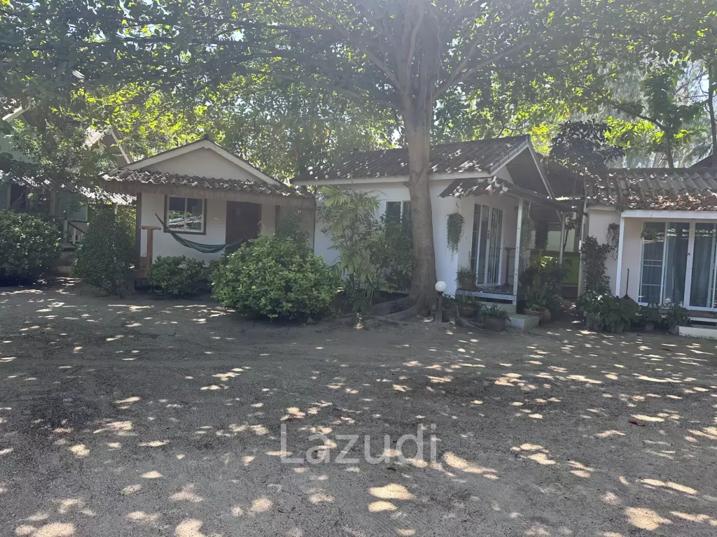 Beachfront Resort – 17 Bungalows – Tong Sala