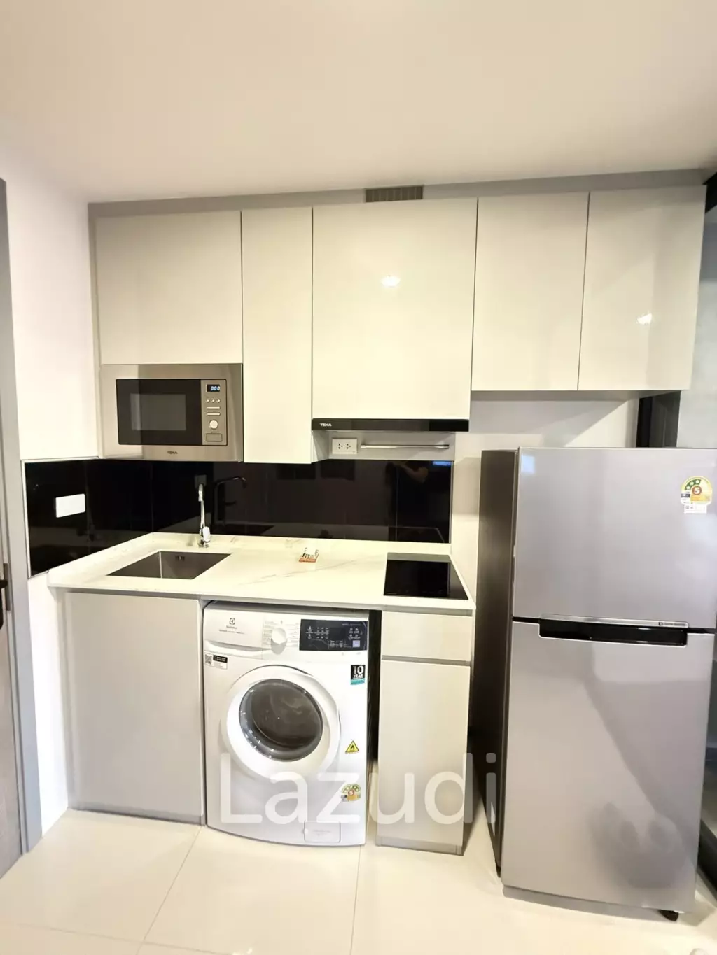 26 sqm modern 1 bedroom condo SOHO Bangkok Ratchada Huai Khwang