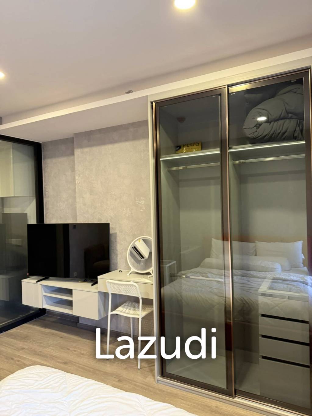 26 sqm modern 1 bedroom condo SOHO Bangkok Ratchada Huai Khwang