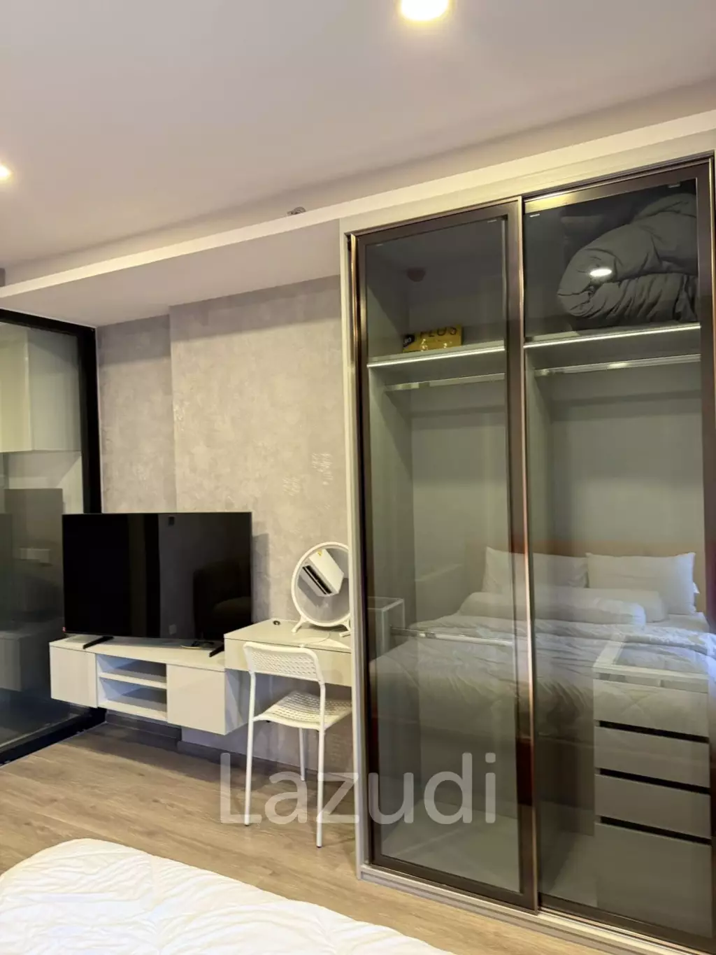 26 sqm modern 1 bedroom condo SOHO Bangkok Ratchada Huai Khwang