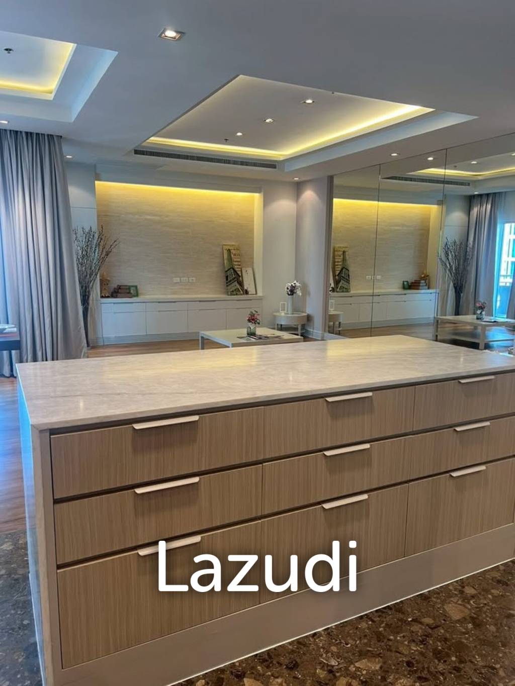 220 sqm 3-Bed Condo at Royal Residence Park Lumpini Bangkok