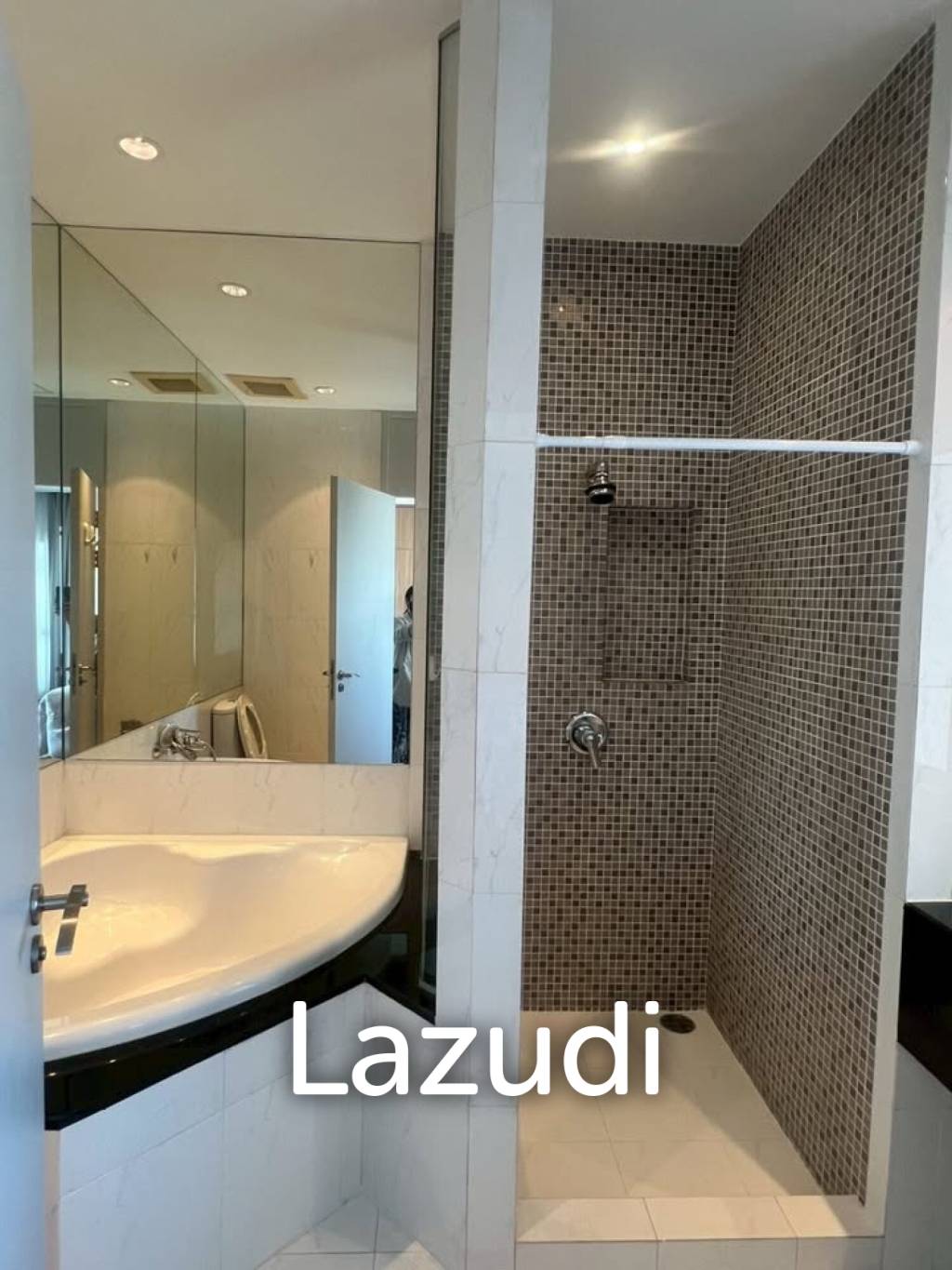 220 sqm 3-Bed Condo at Royal Residence Park Lumpini Bangkok