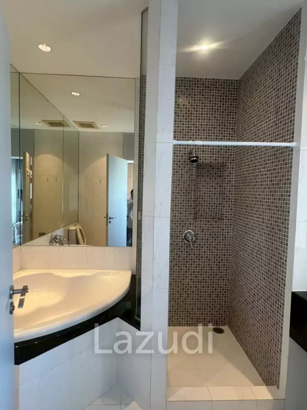 220 sqm 3-Bed Condo at Royal Residence Park Lumpini Bangkok