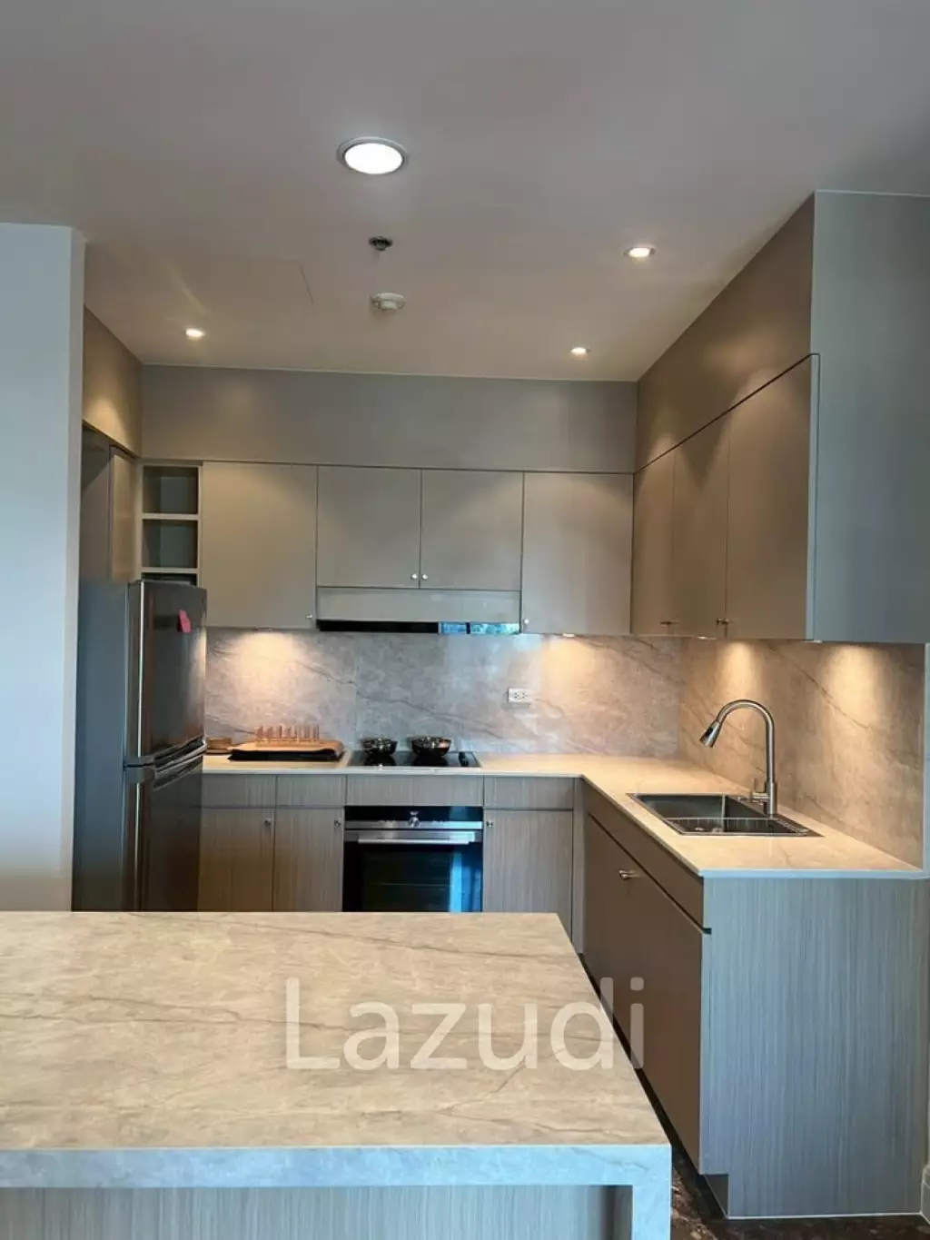220 sqm 3-Bed Condo at Royal Residence Park Lumpini Bangkok
