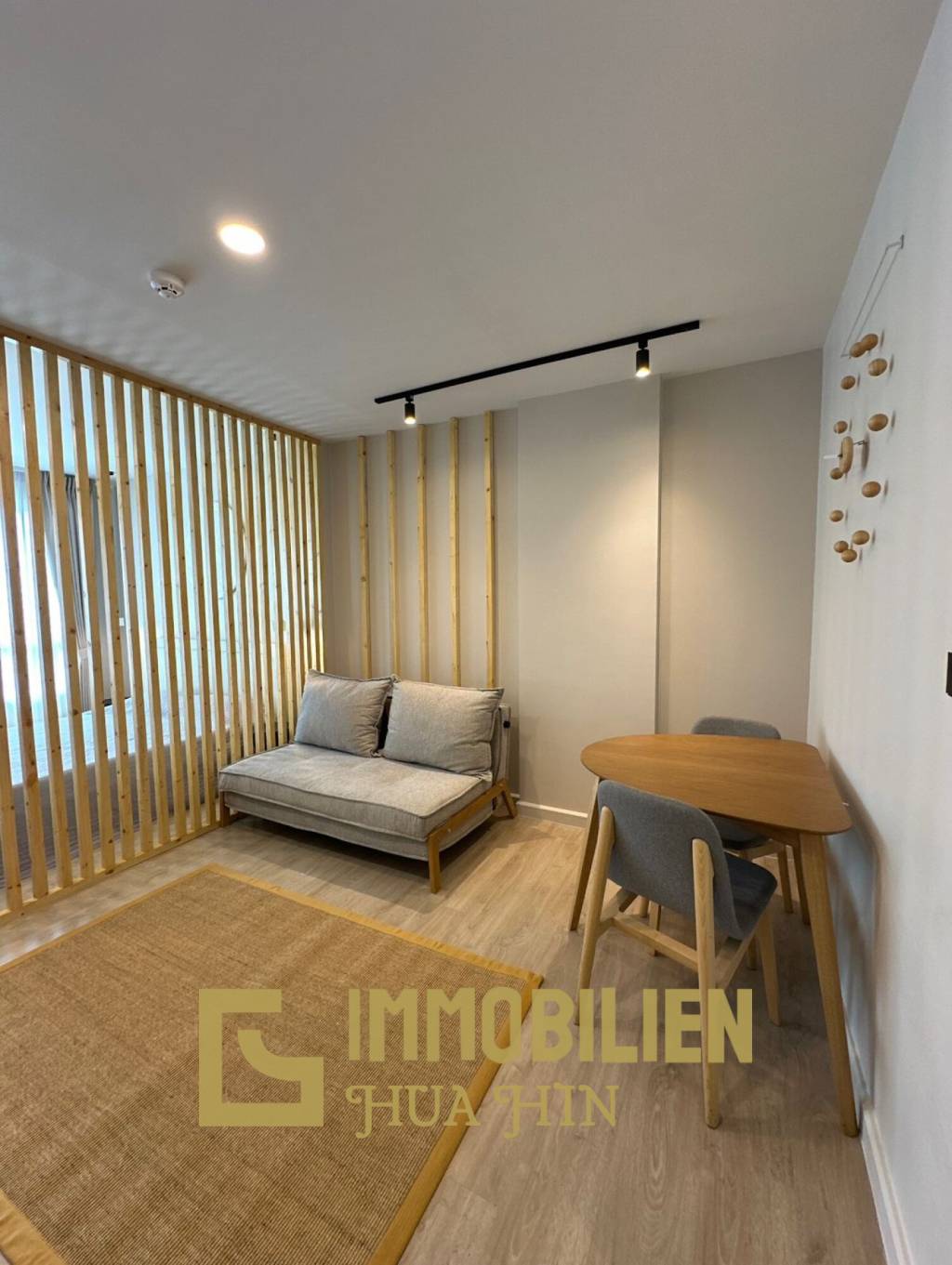 30 qm Wohnfläche / 2. Stock / voll möbliert