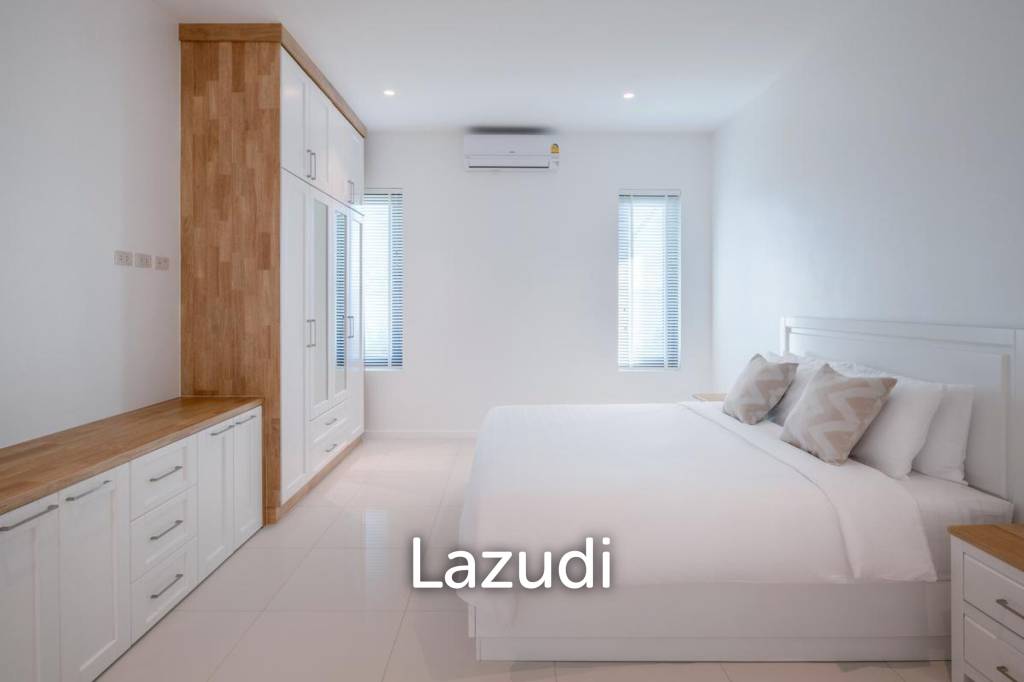 PARKLAND VILLA :  Stunning 4 Bed Pool villa